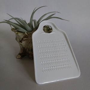 VTG Japanese Porcelain Wasabi/Ginger Grater Set